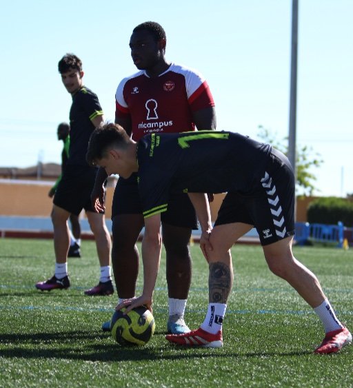 football-warm-up-drills-murcia-football-academy-ball-setup
