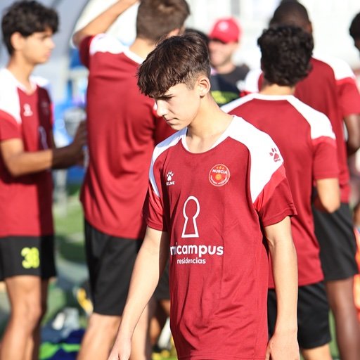 Strength Training For Football: How Soccer Players Build Power, Speed And Resilience